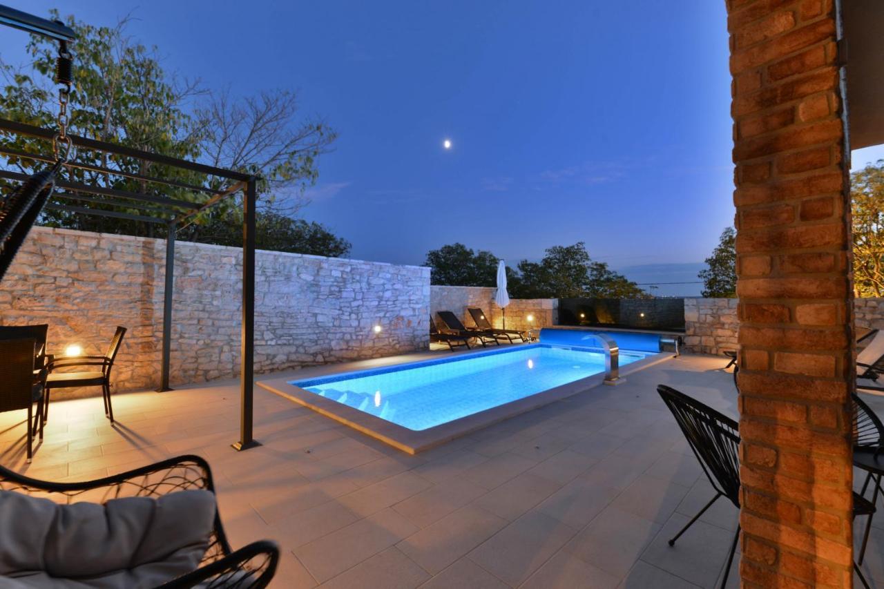 Stone Villa Didovi Snovi With Heated Pool Lisane Ostrovicke Bagian luar foto