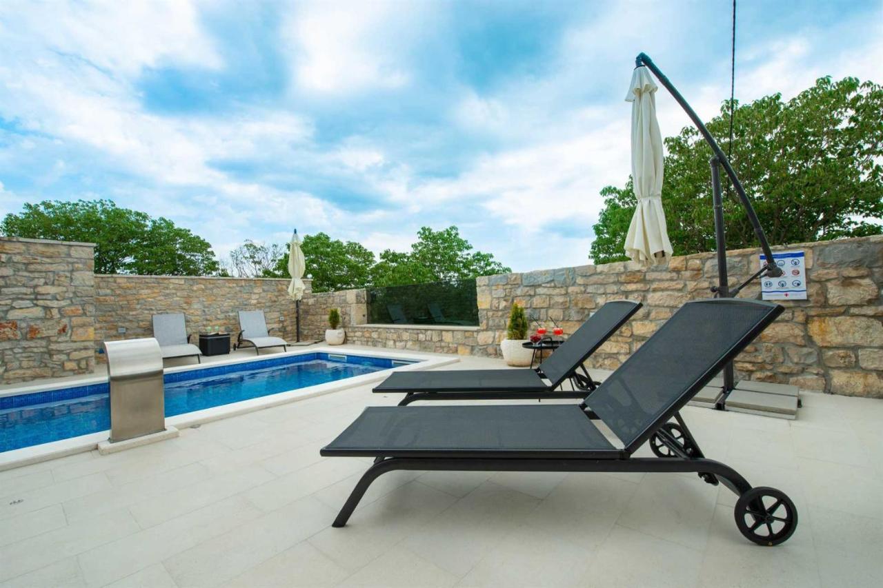 Stone Villa Didovi Snovi With Heated Pool Lisane Ostrovicke Bagian luar foto