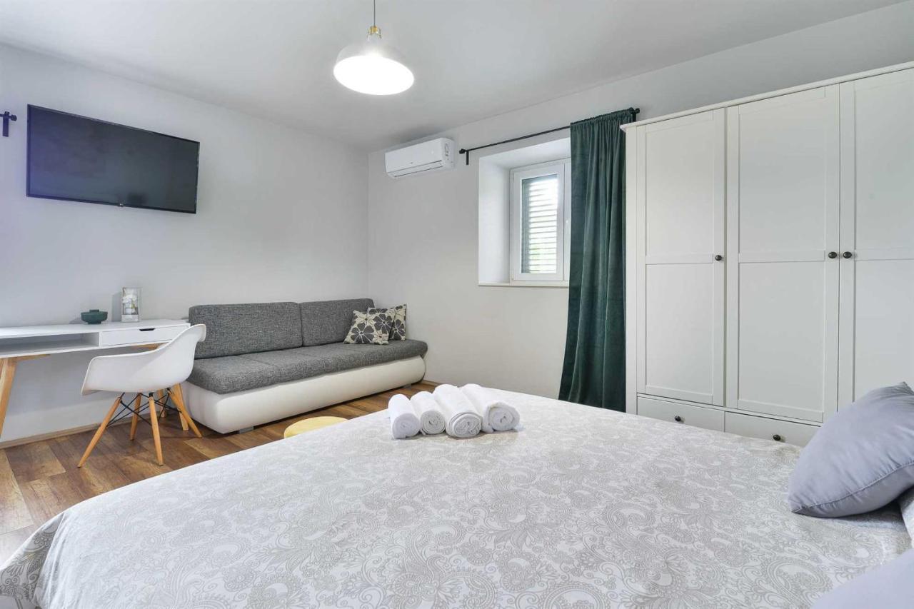 Stone Villa Didovi Snovi With Heated Pool Lisane Ostrovicke Bagian luar foto