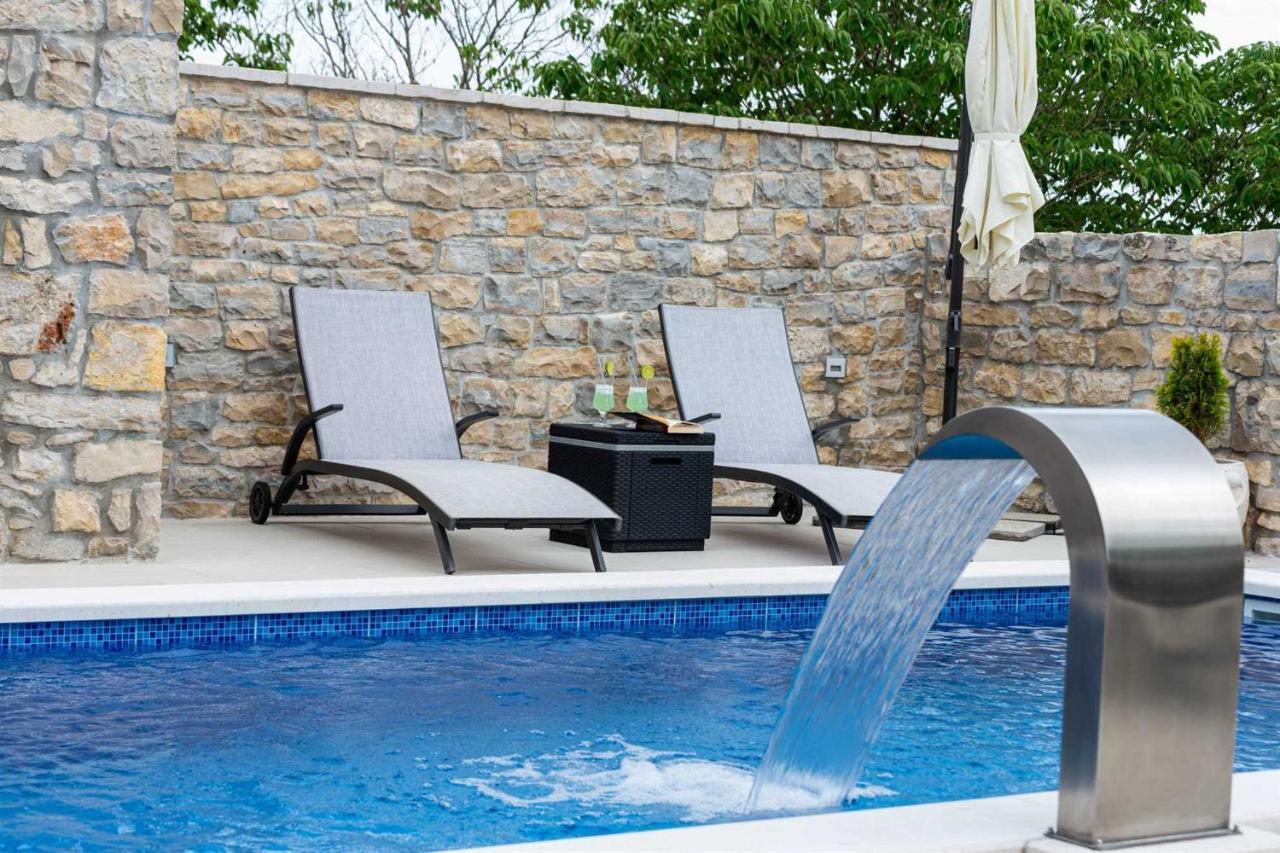 Stone Villa Didovi Snovi With Heated Pool Lisane Ostrovicke Bagian luar foto